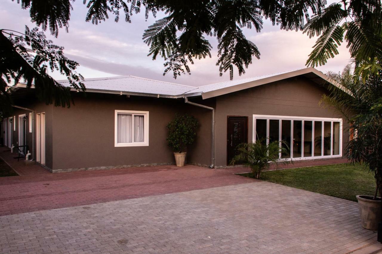 Haus Mopanie Apartment Tsumeb Ngoại thất bức ảnh